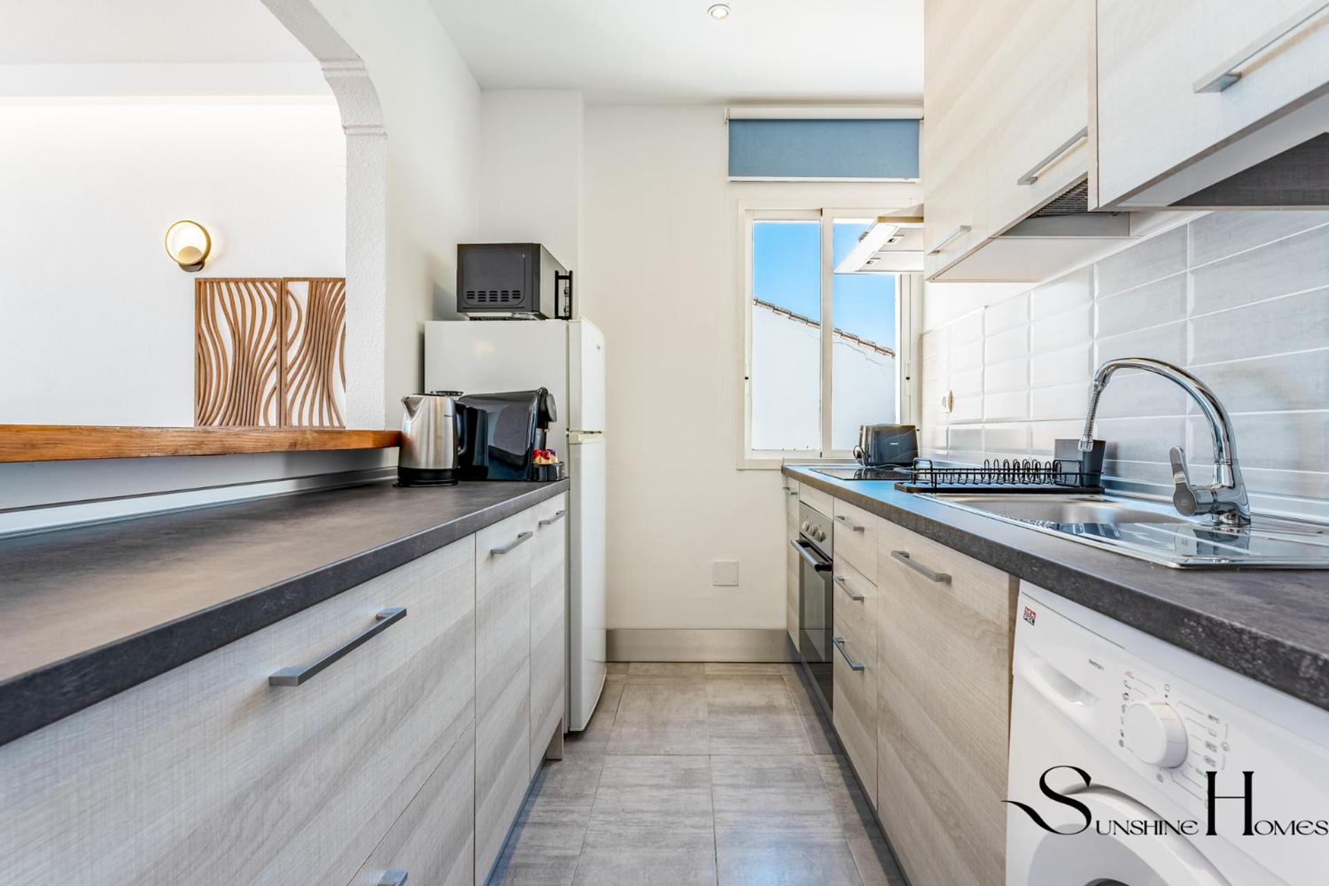 2bed , First Line Lux *
