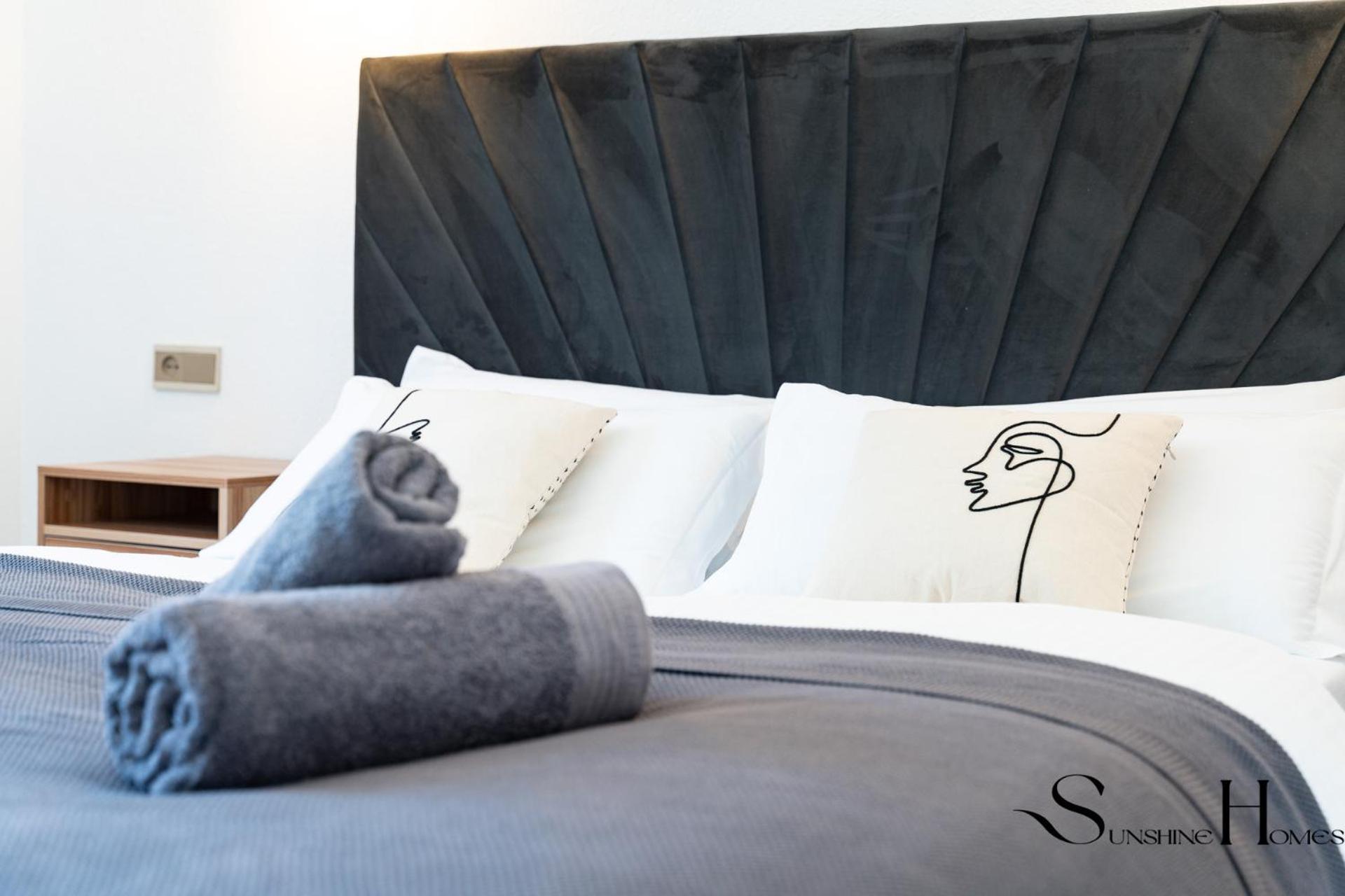 2bed , First Line Lux Apartment